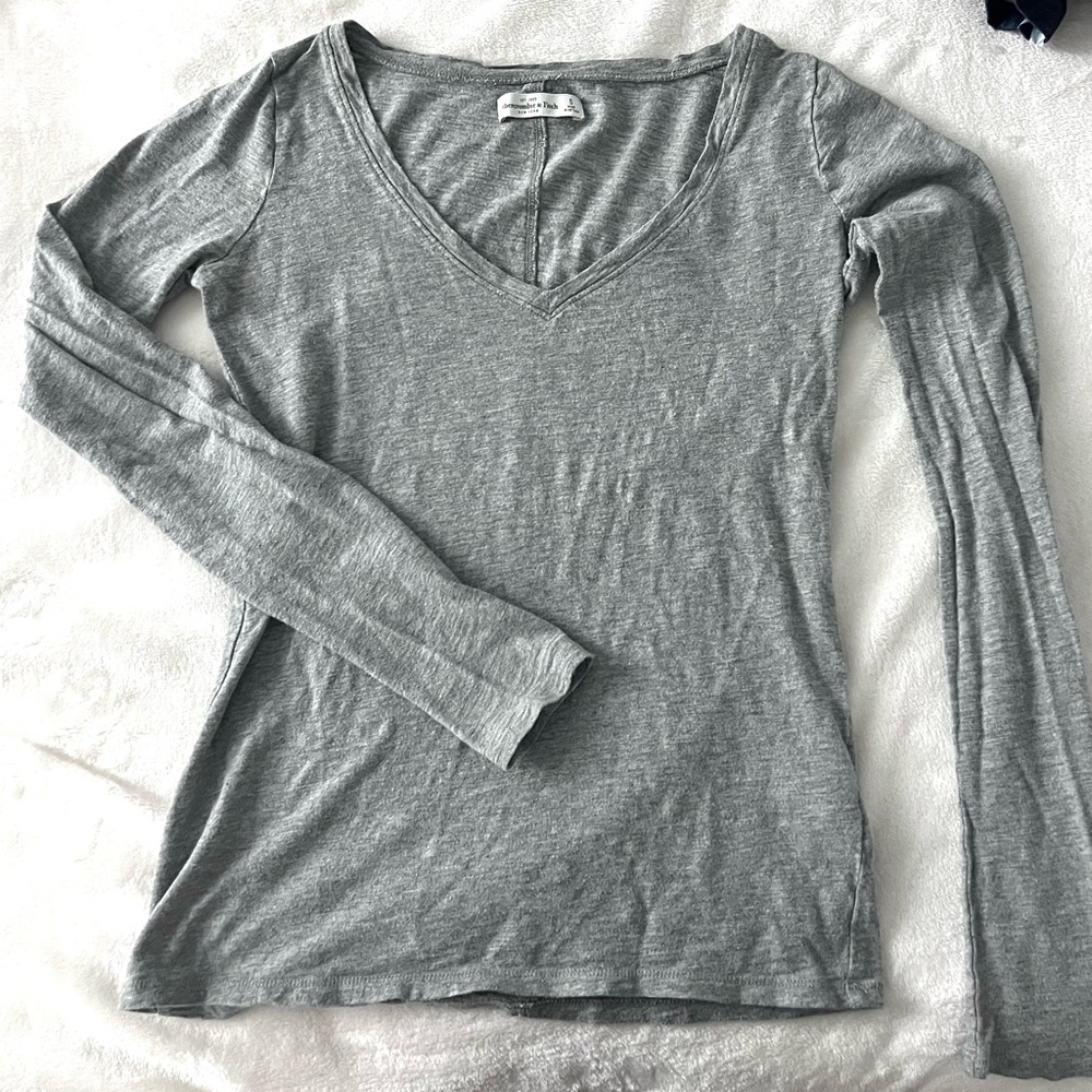 Abercrombie Basic Long Sleeve - Picture 4 of 6